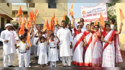 नववर्ष के स्वागत में बच्चों ने निकाली शोभा यात्रा