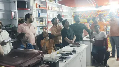 मां जगदंबा मोबाइल दुकान में सेंधमारी कर नकद समेत करीब 25 लाख की चोरी
