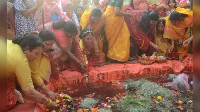 Bhagalpur News : महिलाओं ने मनाया गणगौर उत्सव, गौरा का पूजन हुआ