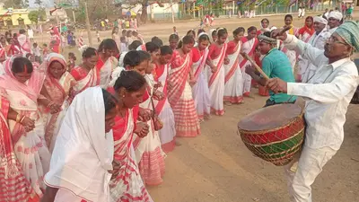हेसालौंग में सरहुल शोभायात्रा में उमड़े लोग