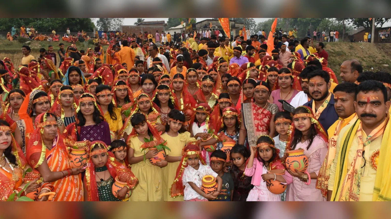 शिव मंदिर के प्राण प्रतिष्ठा को लेकर निकली कलश यात्रा