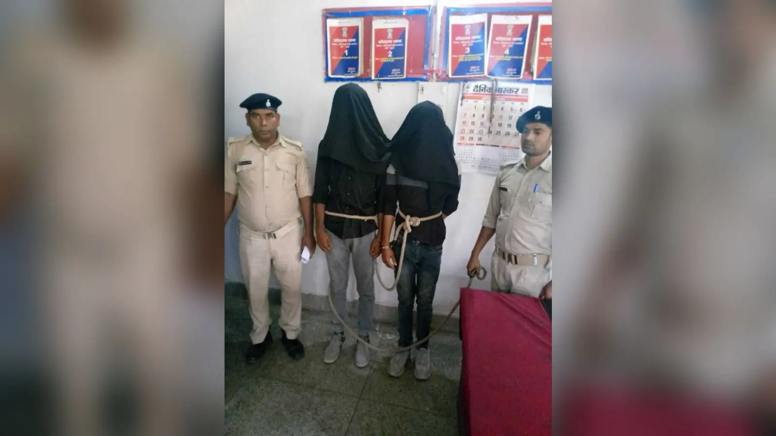 रंगदारी मांगने के आरोप में दो गिरफ्तार