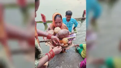 अर्घ देकर लौट रही स्कूटी सवार छठव्रती महिला को ट्रक ने कुचला, मौत