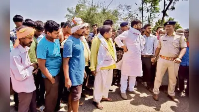 अनियंत्रित ट्रक के चपेट में आने से साइकिल सवार युवक की मौत, सड़क जाम