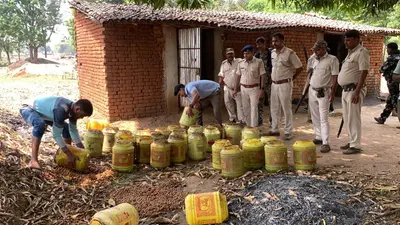 93 सौ किलो जावा महुआ व 440 लीटर महुआ जब्त