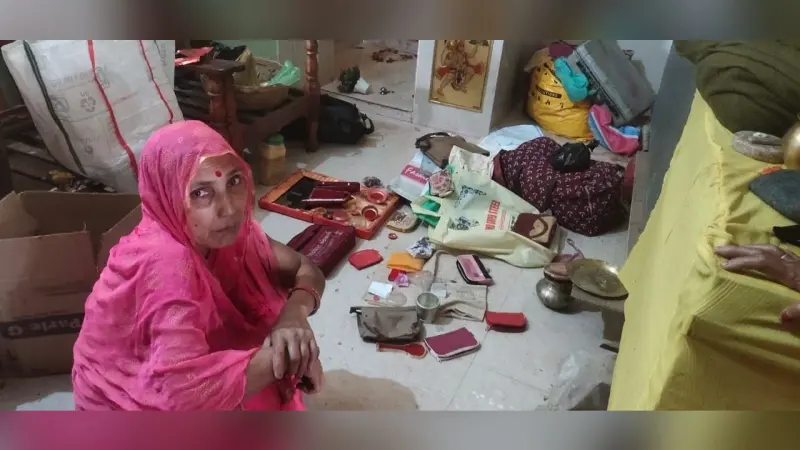 बाजपट्टी में दो घरों 35 लाख की संपत्ति चोरी