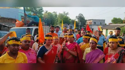 शिरडीधाम साई मंदिर से निकाली गई पालकी यात्रा