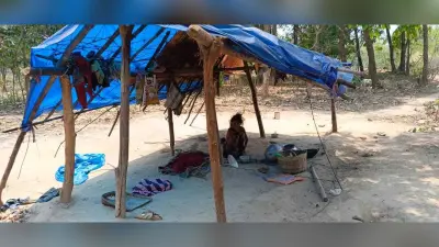 टूटी झोपड़ी में रह रही सबर वृद्धा, न पहनने को कपड़ा है न खाने को रोटी