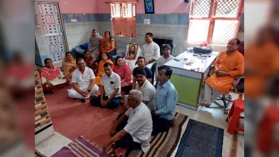 को-ऑर्डिनेटर ने बच्चों को सिखाया ध्यान की कला