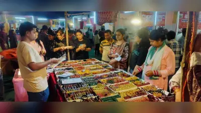 क्राफ्ट बाजार में उमड़ रहे खरीदार, 15 राज्यों की 60 दुकानें लगी