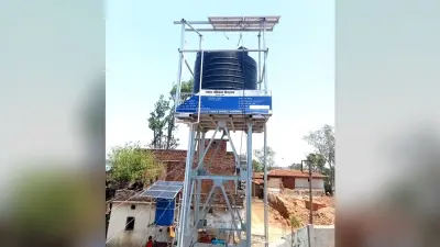 आंधी से एसबेस्टस शीट पर सोलर प्लेट गिरा