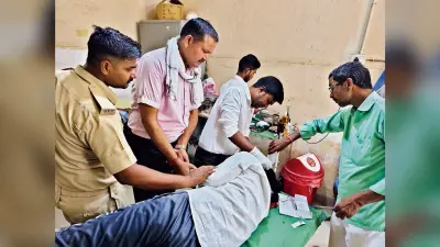 ट्रेन में सिगरेट पीने से मना करने पर मारपीट में चार घायल