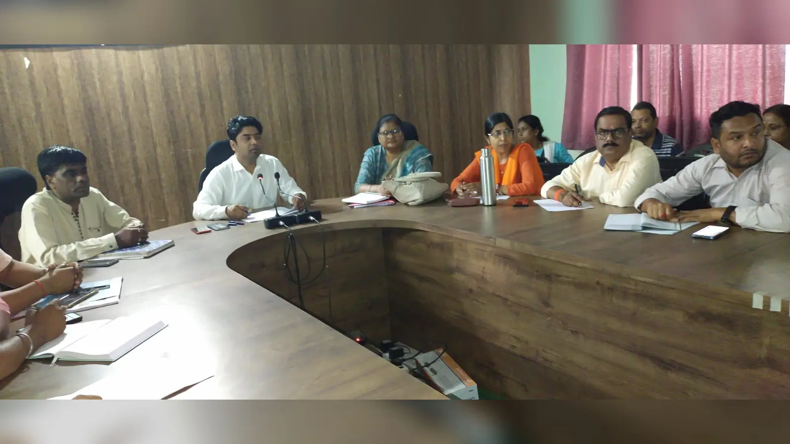 चुनाव से जुड़े पदाधिकारी व कर्मी गंभीरता से काम करें : सीओ