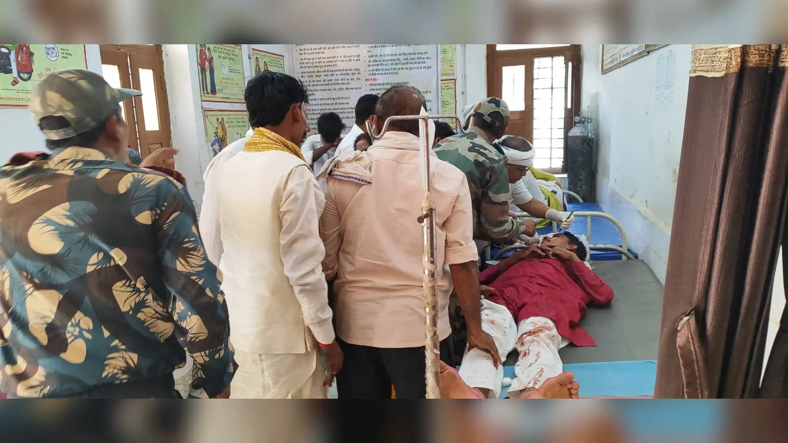 दुल्हिनबाजार में बस व स्कॉर्पियो में टक्कर, दर्जनों घायल, छह रेफर