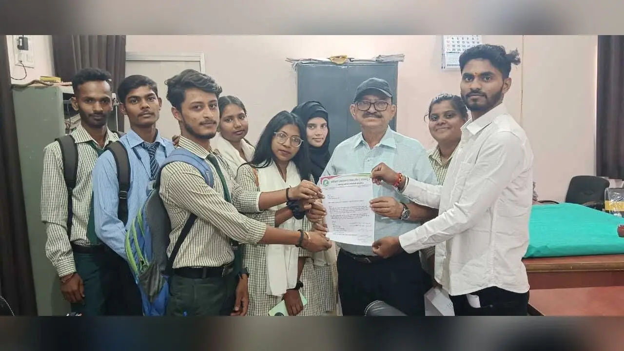 सेमेस्टर-01 को भी स्कॉलरशिप फार्म भरने की अनुमति दे मारवाड़ी कॉलेज प्रशासन : आजसू