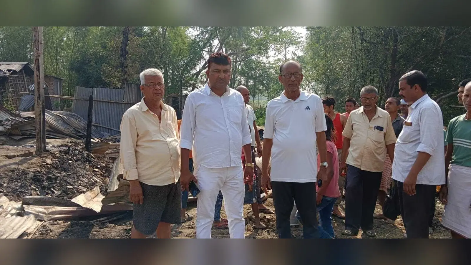 आग लगने से सात घर जले, दस लाख की सम्पत्ति स्वाहा