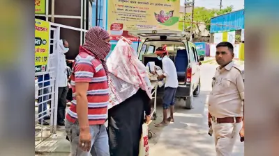 चनावे जेल : हाथ से ठोकर लगी तो बिखर गयी दीवार से गिट्टी, सीजेएम ने कहा- संवेदक पर करें कार्रवाई