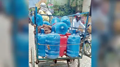 सारण में बाेरिंग दे रही धोखा, कई इलाकों में पानी की किल्लत