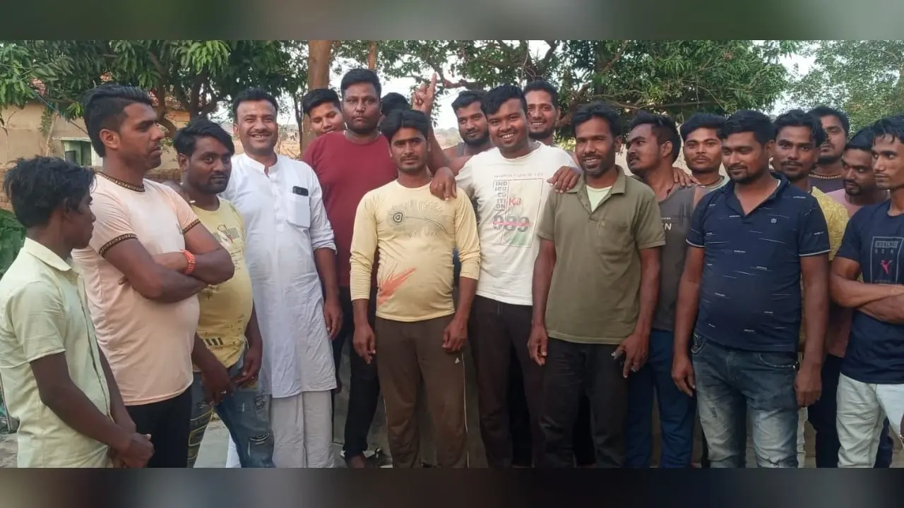 ऑनलाइन गेमिंग ड्रीम-11 में 59 रुपये लगाकर राजमिस्त्री ने जीता डेढ़ करोड़