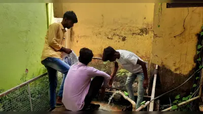 सरकारी कार्यालयों में आमलोगों के लिए पानी का पानी तक इंतजाम नहीं