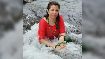 Taarak Mehta Ka Ooltah Chashmah फेम जेनिफर मिस्त्री पर फिर आई मुसीबत, वेंटिलेटर पर है छोटी बहन