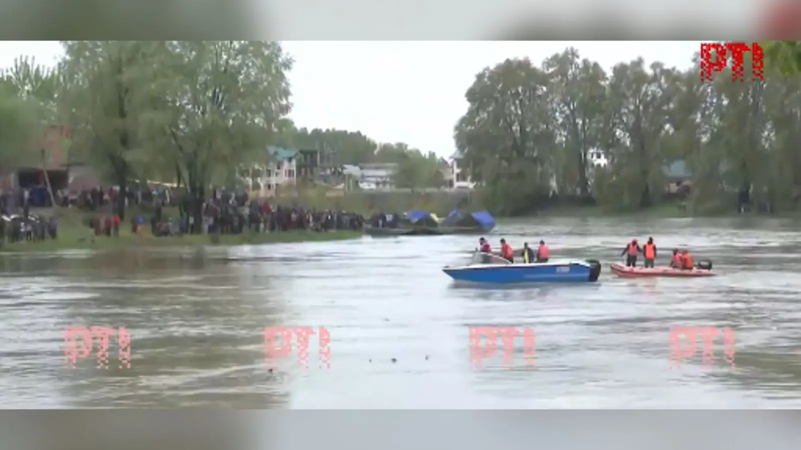 Jammu and Kashmir : झेलम नदी में नाव पलटी, कई लोग डूबे, चार की मौत