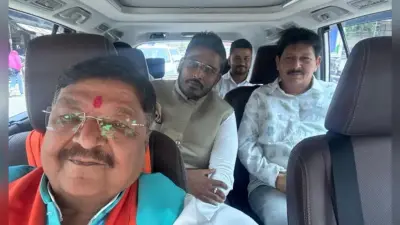 Lok Sabha Election 2024 : इंदौर में कांग्रेस को जोरदार झटका, पार्टी उम्मीदवार अक्षय बम ने पर्चा लिया वापस