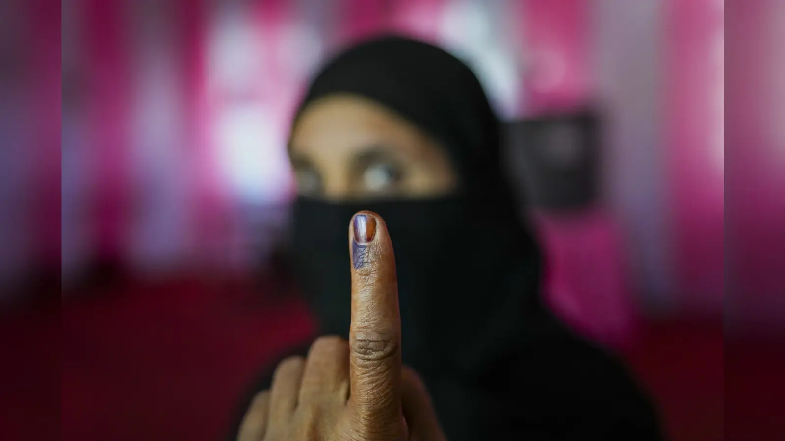 Lok Sabha Election 2024: तीसरे चरण में 392 उम्मीदवार करोड़पति, 18% के खिलाफ आपराधिक मामले