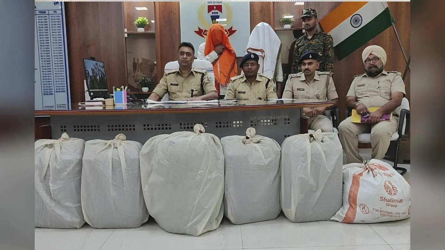 झारखंड के चतरा में नशे के सौदागरों के खिलाफ बड़ी कार्रवाई, 10 करोड़ की अफीम के साथ दो तस्कर अरेस्ट