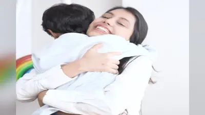 Parenting Tips : स्कूल के पहले दिन को बच्चे के लिए बनाएं यादगार, ये हैं जरूरी टिप्स