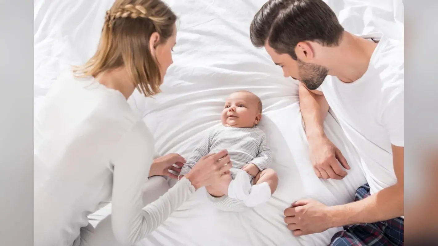 Bizarre News: एक मां ने अपनी 3 महीने की बेटी को कर दिया खुद से जुदा, मामला जानकर लोग हैं हैरान