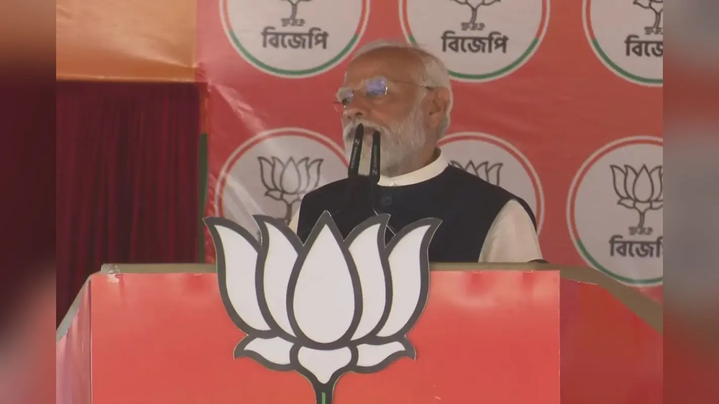 Narendra Modi : प्रधानमंत्री नरेन्द्र मोदी का तृणमूल पर कटाक्ष, बंगाल का विकास नहीं चाहती ममता सरकार