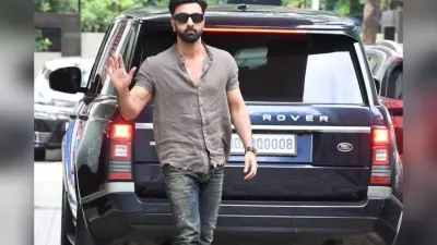 Dhoom 4: स्टाइलिश नए लुक में धूम 4 की कमान संभालेंगे रणबीर कपूर, साउथ इंडस्ट्री से खलनायक चुनेंगे मेकर्स, लेटेस्ट अपडेट