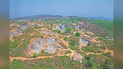 Exclusive News : रांची के चुटूपालू घाटी में मिट रहा पहाड़ों का अस्तित्व जहां 150 फीट ऊंचे पहाड़ थे, वहां अब हैं गहरे गड्ढे