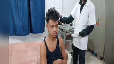 कोडरमा के सड़क हादसे में वाहन से गिरकर युवक की मौत, दूसरा घायल