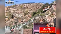 शेखपुरा : मृत महिला के आश्रित को मात्र 10 दिनों में मिला बीमा क्लेम, ग्रामीण बैंक ने सौंपा दो लाख का चेक