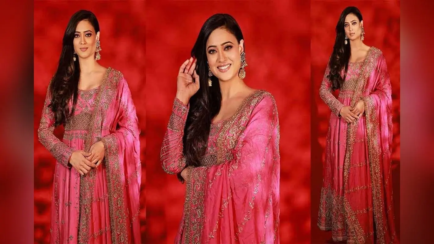 Shweta Tiwari Diet Plan: श्वेता तिवारी परफेक्ट फिगर के लिए खाती हैं ये चीजें, आप भी तुरंत करें इसे अपने डाइट में शामिल