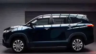Toyota Innova HyCross: धूम मचाने आई है फिर, चक्कर चला के मानेगी