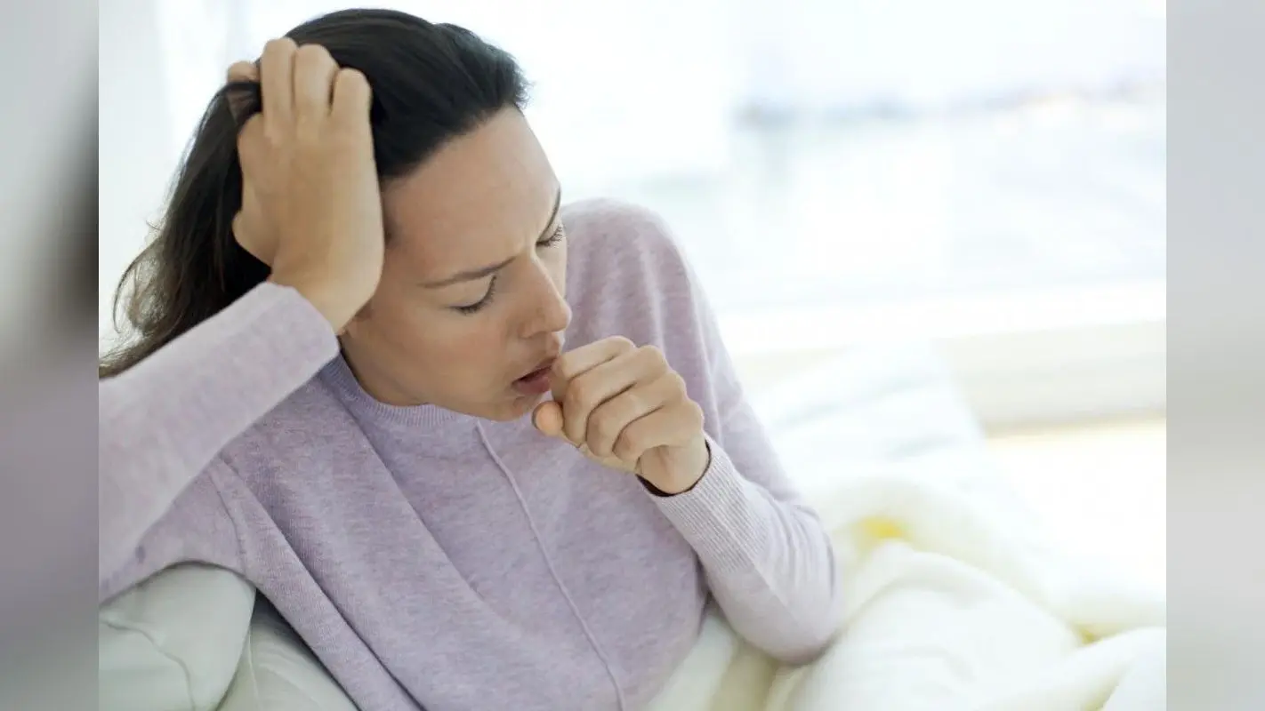 Whooping Cough Outbreak: दुनियाभर में तेजी से फैल रहा है काली खांसी का प्रकोप, शरीर में दिखे ये लक्षण तो तुरंत जाएं डॉक्टर के पास