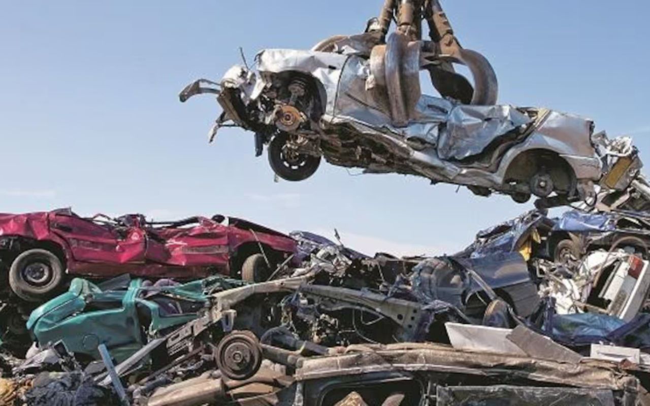 कबाड़ हो गई गाड़ी भी कर देगी मालामाल, ब्रांड न्यू गाड़ियों पर 25 प्रतिशत की छूट