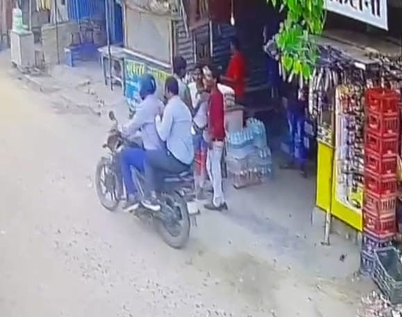 बिहार में फर्जी CID अधिकारी बनकर विधायक के भाई को ठगा, अंगूठी और चेन लेकर हुए फरार