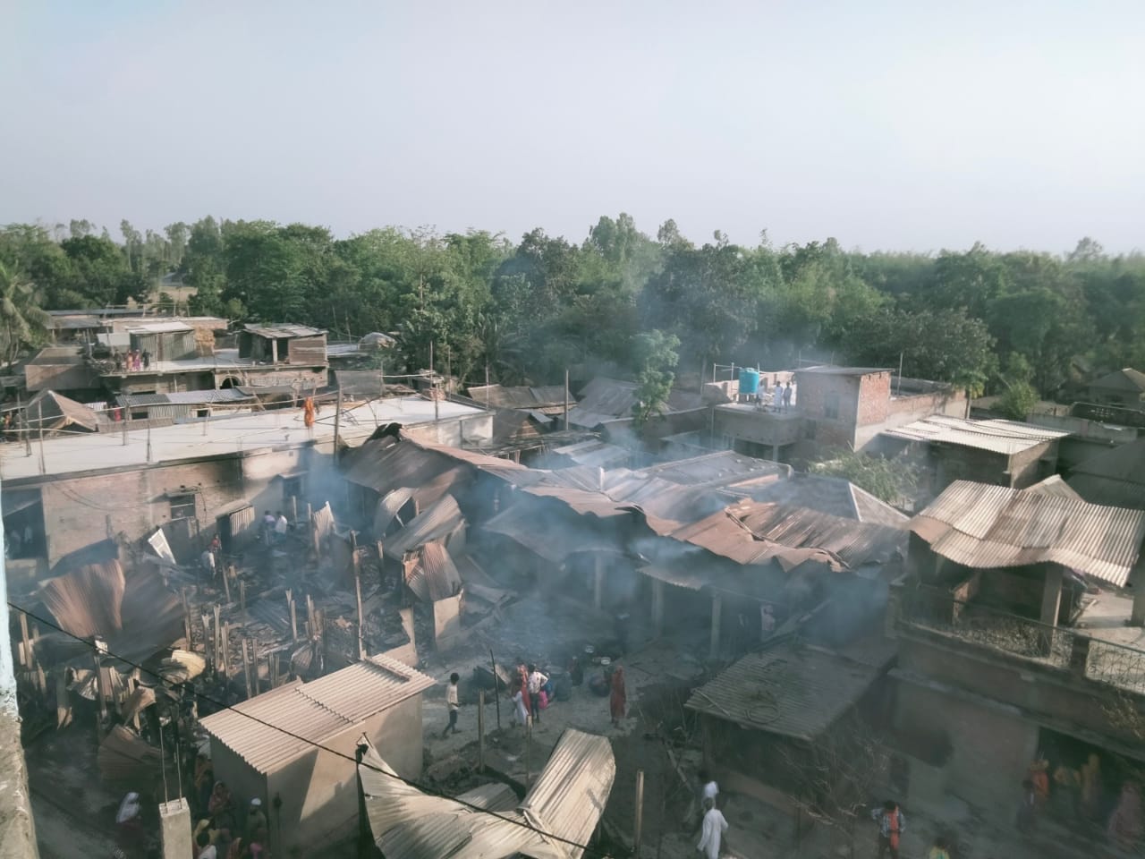 PHOTOS: कटिहार में आग का तांडव, 400 से अधिक घर हुए खाक, तबाही की देखिए तस्वीरें..