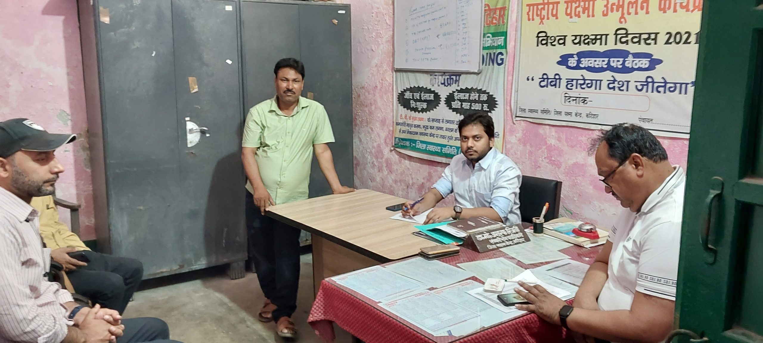 जिले के 500 नये यक्ष्मा मरीजों को सरकारी अस्पतालों में नहीं मिल रही दवा, भटक रहे मरीज