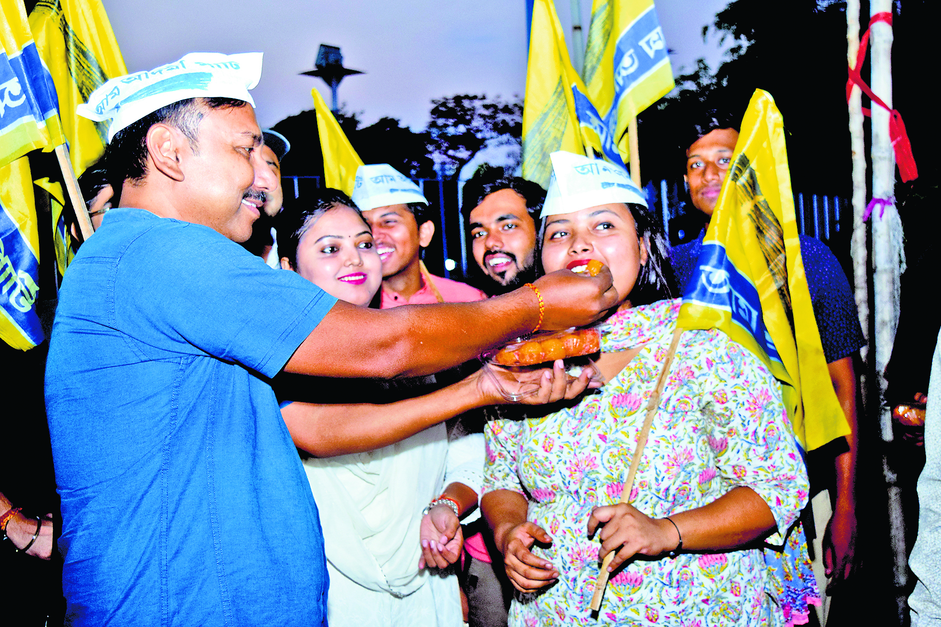 केजरीवाल को अंतरिम जमानत मिलने पर समर्थकों में खुशी