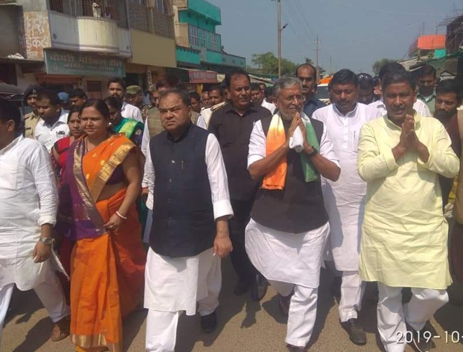 …और जब सुशील मोदी भारी बारिश के बीच ही पैदल डोकानियां धर्मशाला से पहुंच गये थे समाहरणालय