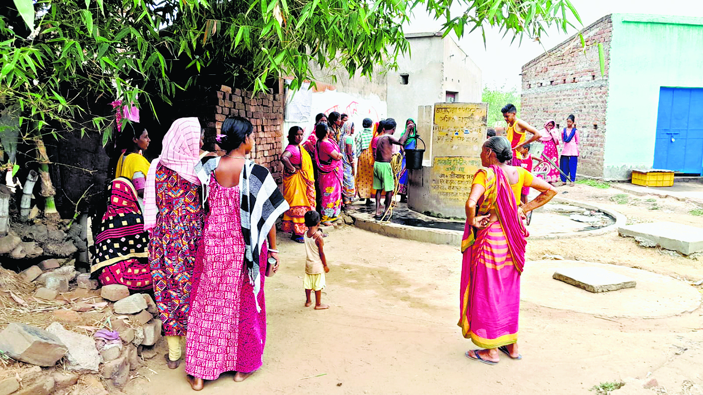 जामशोल के एक कुएं में मोबिल डालने से बवाल