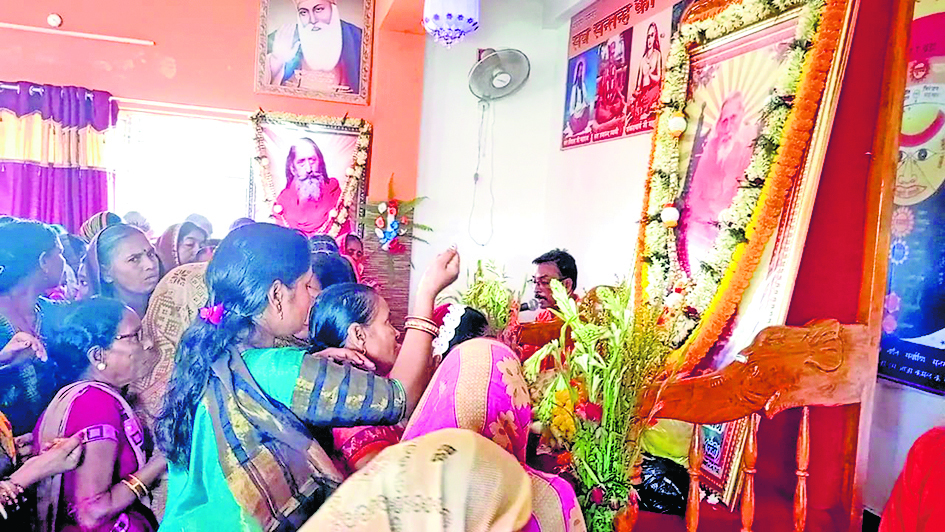दुर्गापुर : सदगुरु की जयंती पर निकली शोभायात्रा और हुआ संत समागम