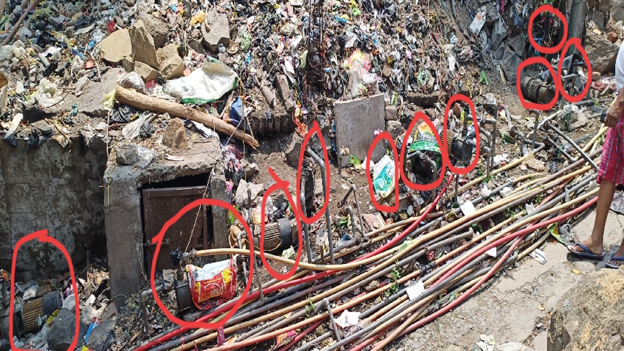 गया में जलापूर्ति पाइप में मोटर लगाकर पानी खींच रहे लोग, अब होगी कार्रवाई