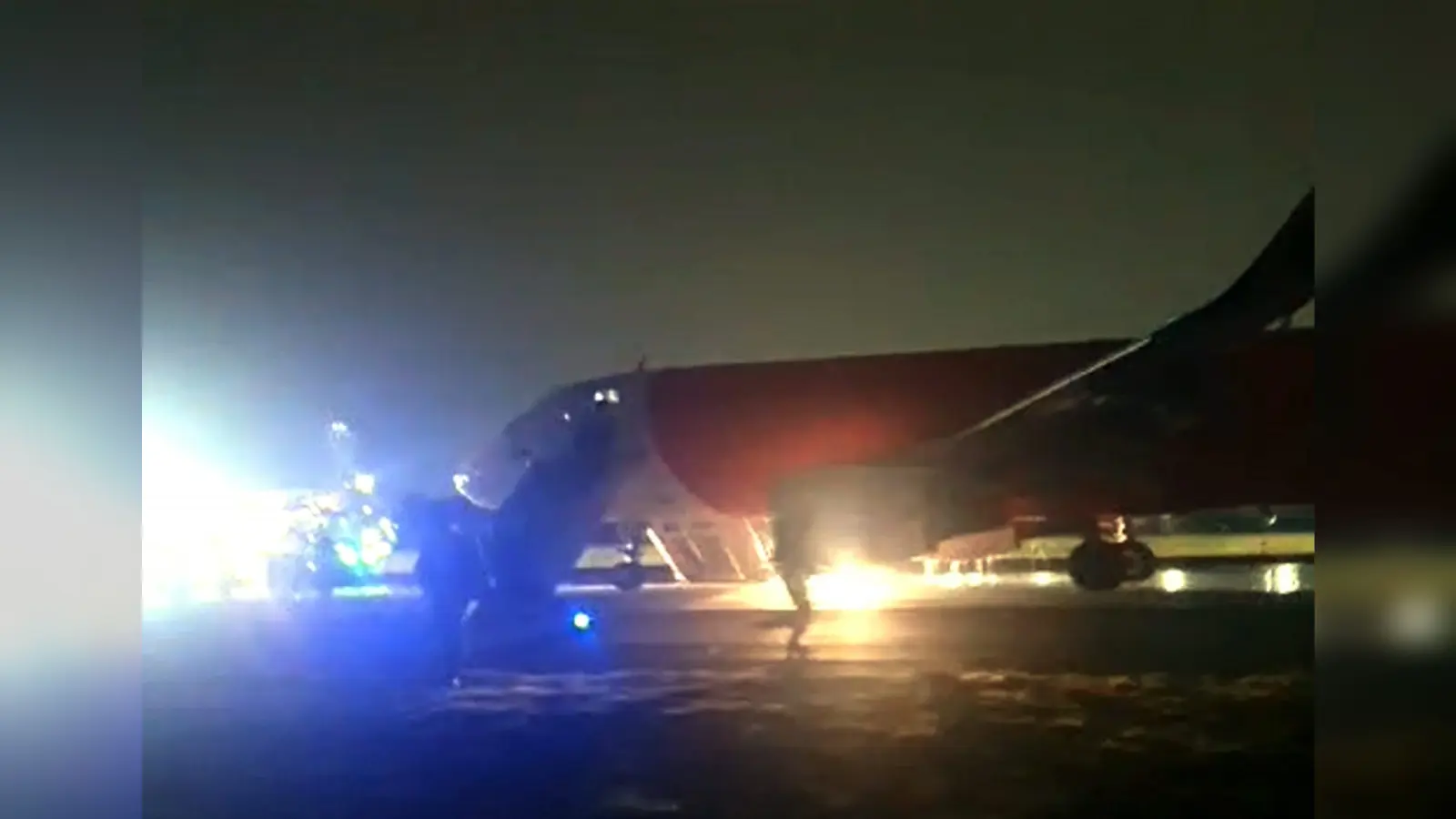Air India Flight Fire: एयर इंडिया एक्सप्रेस की फ्लाइट के इंजन में लगी आग, बाल-बाल बची यात्रियों की जान