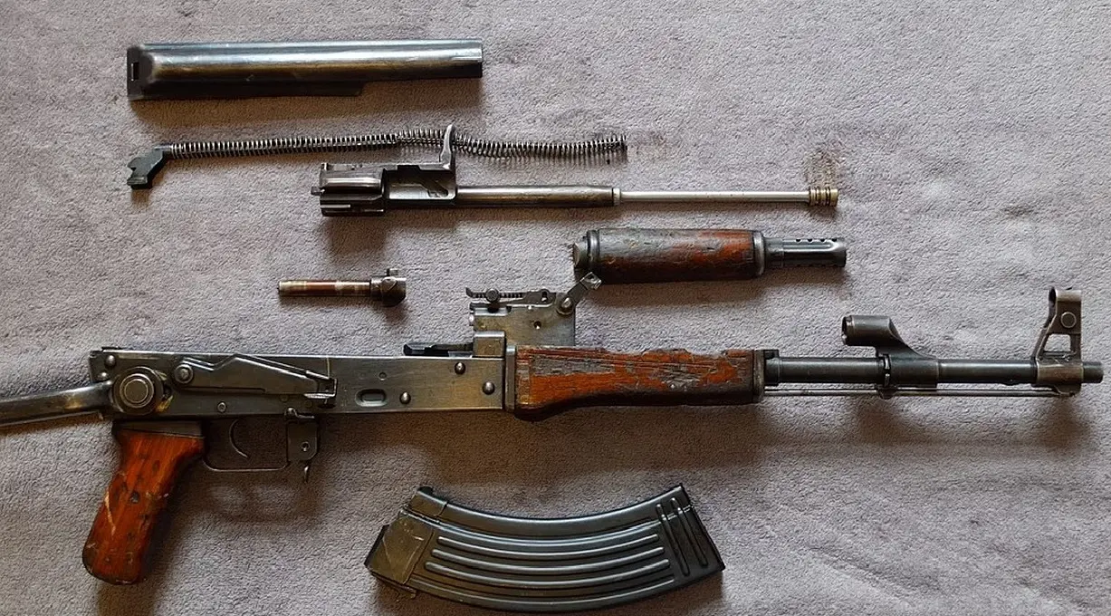 Muzaffarpur News: पुलिस लाइन में होगी AK-47 की जांच, फकुली थानेदार ने कोर्ट में दी अर्जी